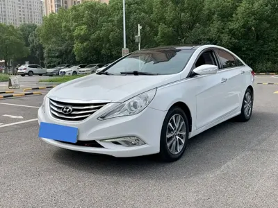 Hyundai Sonata · 2013 год