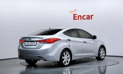 Hyundai Avante 2011, 113578 км, за 2625.71 USD