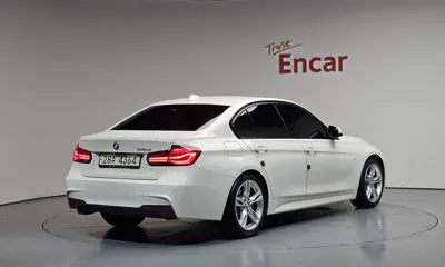 BMW 3-Series 2018, 87179 км, за 13712.75 USD