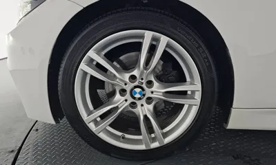 BMW 3-Series 2018, 87179 км, за 13712.75 USD