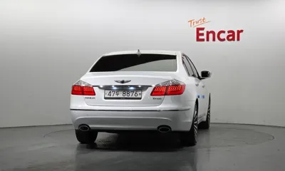 Hyundai Genesis 2010, 142571 км, за 2576.81 USD
