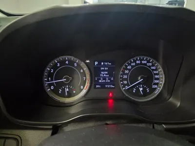 Hyundai Venue 2020, 91211 км, за 9055.38 USD - фото 8