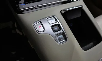 Hyundai Grandeur 2022, 88851 км, за 16254.08 USD - фото 9