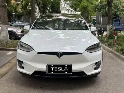 Tesla Model X 2018, 216000 км, за 29134.22 USD