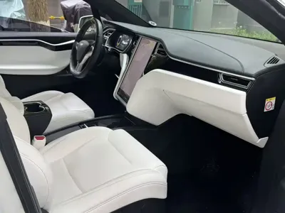 Tesla Model X 2018, 216000 км, за 29134.22 USD - фото 13