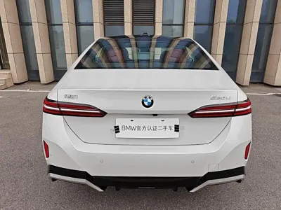 BMW 5 Series 2025, 9000 км, за 45467.04 USD