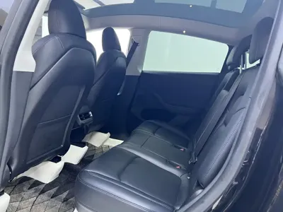Tesla Model Y 2023, 53000 км, за 26927.08 USD - фото 13