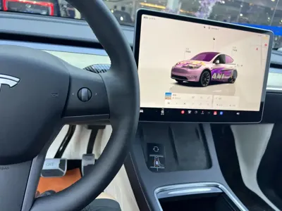 Tesla Model Y 2023, 53000 км, за 26927.08 USD - фото 20