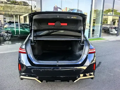 BMW i5 2025, 34000 км, за 35284.78 USD - фото 13
