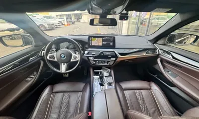 BMW 5-Series 2022, 47349 км, за 27684.17 USD - фото 7