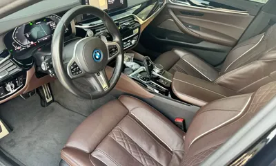 BMW 5-Series 2022, 47349 км, за 27684.17 USD - фото 11