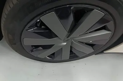 Li Auto Li Auto i6 2025, 2700 км, за 39886 USD - фото 8