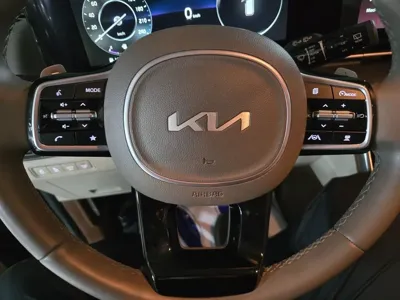 Kia Canival 2022, 22839 км, за 21988.05 USD - фото 9