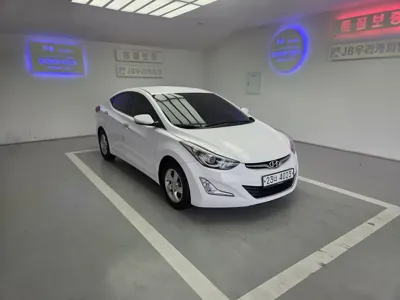 Hyundai Avante 2014, 125474 км, за 3741.63 USD