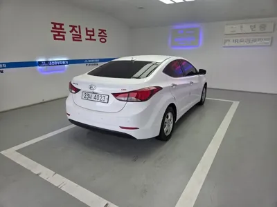 Hyundai Avante 2014, 125474 км, за 3741.63 USD
