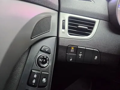 Hyundai Avante 2014, 125474 км, за 3741.63 USD - фото 16