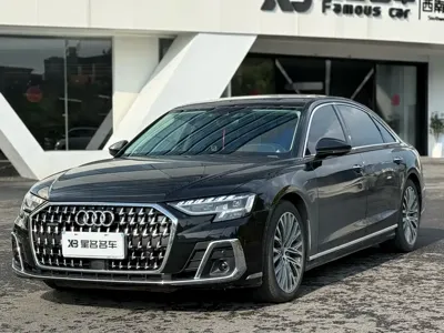 Audi A8 · 2022 год