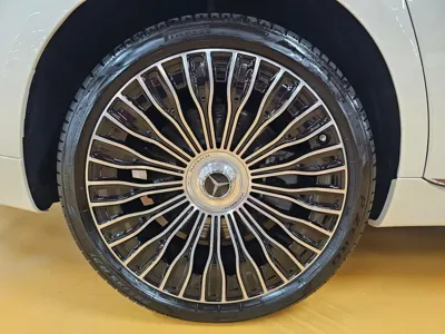 Mercedes-Benz S-Class 2023, 7000 км, за 175244.39 USD