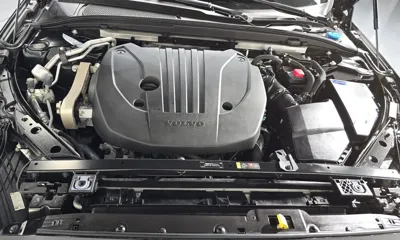 Volvo V60 2023, 42757 км, за 28277.96 USD - фото 6