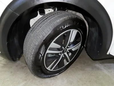 Kia Niro 2020, 45854 км, за 12552.89 USD - фото 19