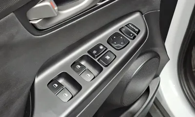 Hyundai Kona 2018, 81178 км, за 10043.32 USD - фото 19