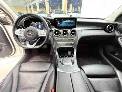 Mercedes-Benz C-Class 2019, 51000 км, за 16110.57 USD