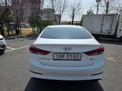 Hyundai Avante 2016, 143379 км, за 4940.52 USD