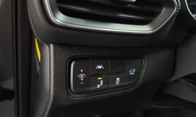 Hyundai Santafe 2019, 64739 км, за 13121.96 USD - фото 28