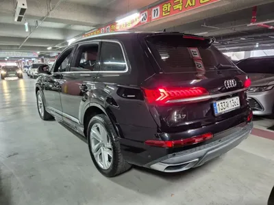 Audi Q7 2021, 60226 км, за 38997.58 USD