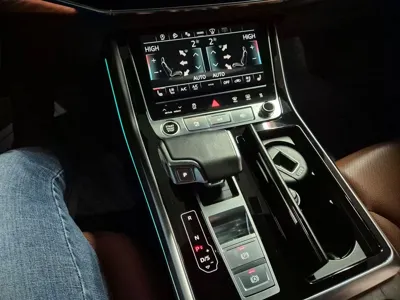 Audi Q7 2021, 60226 км, за 38997.58 USD - фото 9