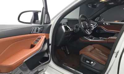 BMW X7 2025, 5845 км, за 100695.54 USD - фото 10