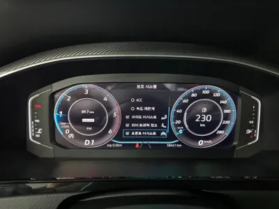 Volkswagen Arteon 2023, 58423 км, за 19469.94 USD - фото 8