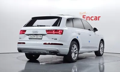 Audi Q7 2019, 66407 км, за 20331.11 USD