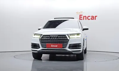 Audi Q7 2019, 66407 км, за 20331.11 USD
