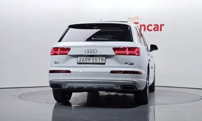 Audi Q7 2019, 66407 км, за 20331.11 USD