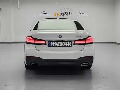 BMW 5-Series 2021, 73673 км, за 25305.77 USD