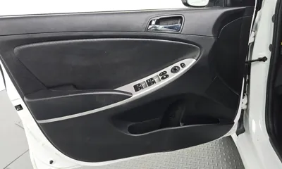Hyundai Accent 2014, 136322 км, за 3447.83 USD - фото 24