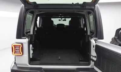 Jeep Wrangler 2023, 43993 км, за 28277.96 USD