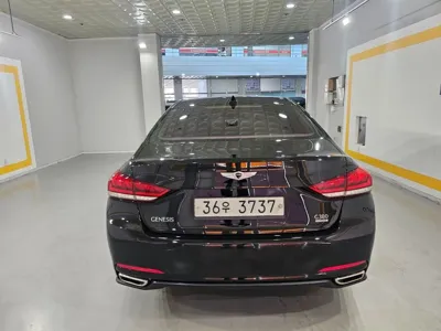 Hyundai Genesis 2014, 294161 км, за 3575.37 USD