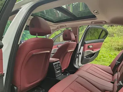 BMW 3 Series 2025, 6000 км, за 28957.65 USD - фото 6