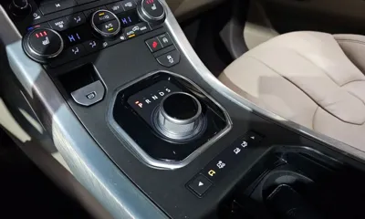 Land Rover Range Rover Evoque 2015, 144762 км, за 6440.29 USD - фото 9