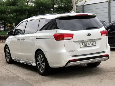 Kia Canival 2016, 80003 км, за 7097.74 USD
