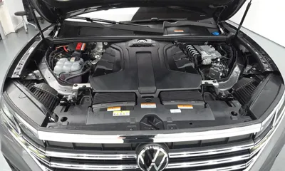 Volkswagen Touareg 2023, 23934 км, за 36137.16 USD - фото 6
