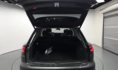 Volkswagen Touareg 2023, 23934 км, за 36137.16 USD - фото 20