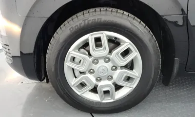 Hyundai Staria 2023, 32407 км, за 26302.3 USD