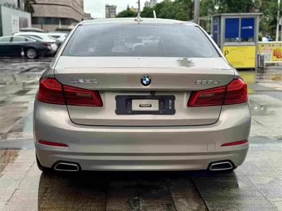 BMW 5 Series 2017, 180000 км, за 15493.71 USD