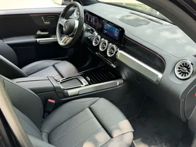 Mercedes-Benz GLB 2025, 16000 км, за 26531.13 USD - фото 7