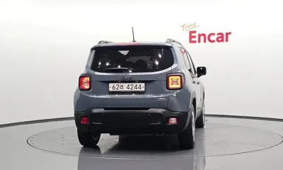 Jeep Renegade 2017, 97315 км, за 5281.6 USD