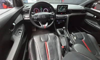 Hyundai Veloster 2018, 124559 км, за 5894.03 USD - фото 7