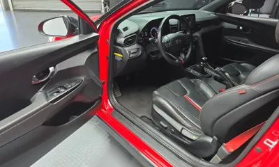 Hyundai Veloster 2018, 124559 км, за 5894.03 USD - фото 11